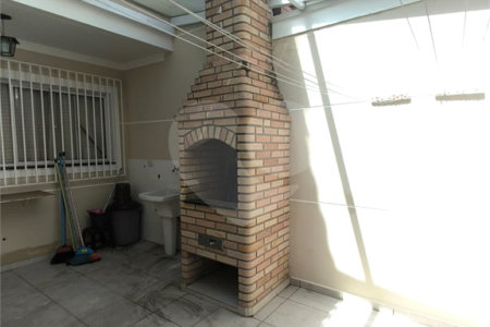 Sobrado à venda com 3 quartos, sendo 1 suíte, em Chora Menino, São Paulo, SP