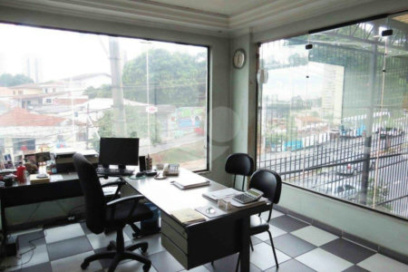 Loja à venda ou para alugar em Vila Sofia, São Paulo, SP