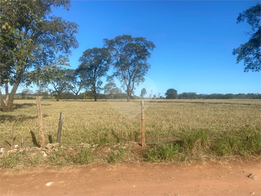 Terreno à venda em Jardim Residencial Iedda, Araraquara, SP