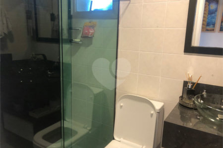 Apartamento à venda com 3 quartos, sendo 1 suíte, em Jardim Mariliza, São Paulo, SP