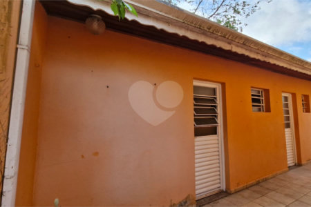 Casa para alugar com 3 quartos, sendo 1 suíte, no condomínio Santa Mônica, Atibaia - SP