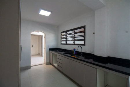 Casa à venda com 3 quartos, sendo 1 suíte, em Brooklin Paulista, São Paulo, SP