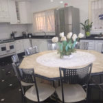 Casa à venda com 4 quartos, sendo 2 suítes, no condomínio Osato, Atibaia - SP