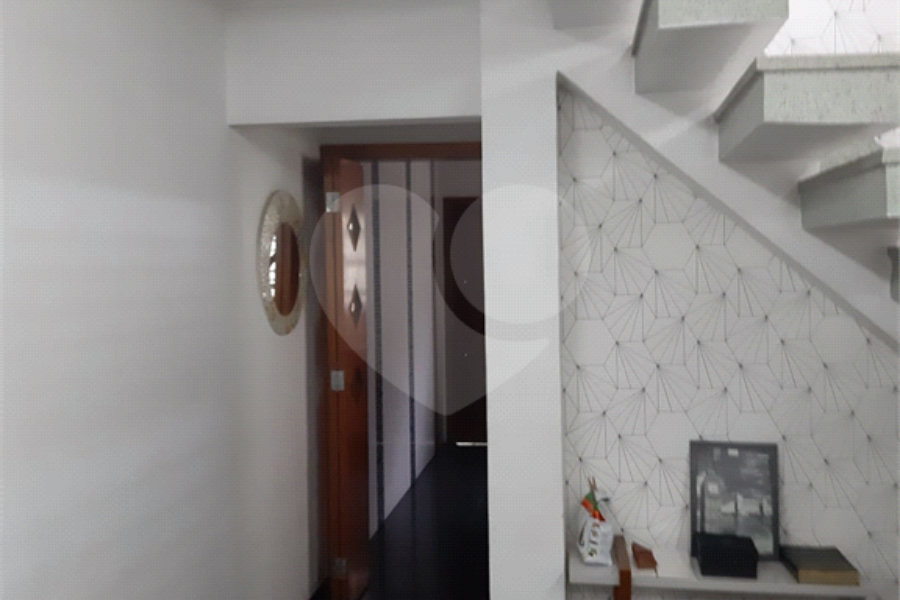 Casa à venda com 4 quartos em Jardim Peri, São Paulo, SP