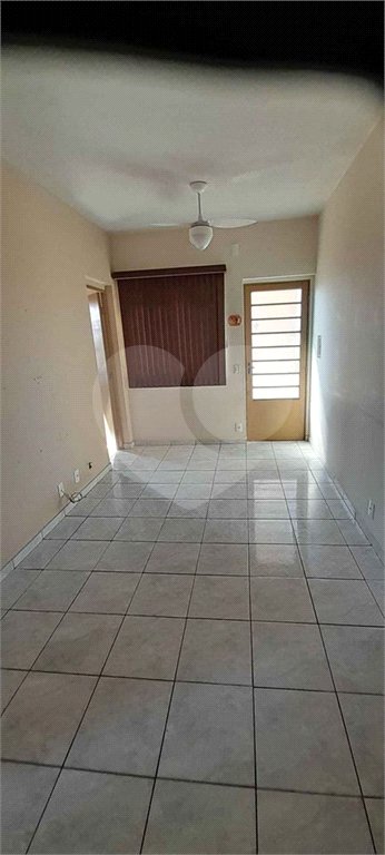 Apartamento no Condomínio Residencial Jardim das Torres