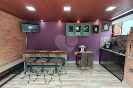 Casa à venda com 3 quartos, sendo 1 suíte,  em Jardim Santa Rosália, Sorocaba, SP
