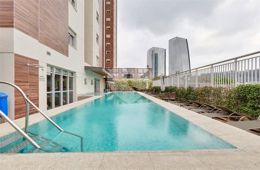 Apartamento à venda com 3 quartos, sendo 1 suíte,  em Chácara Santo Antônio, São Paulo, SP