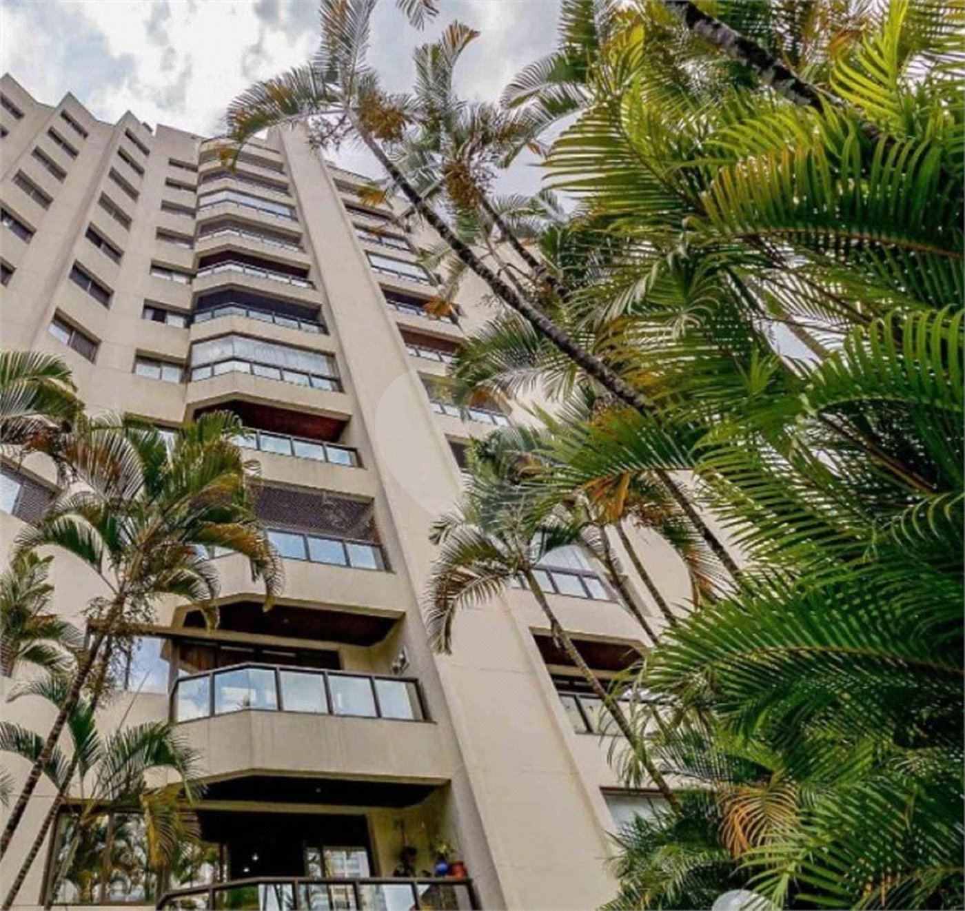 Apartamento à venda com 4 quartos, sendo 2 suítes, em Vila Olímpia, São Paulo, SP