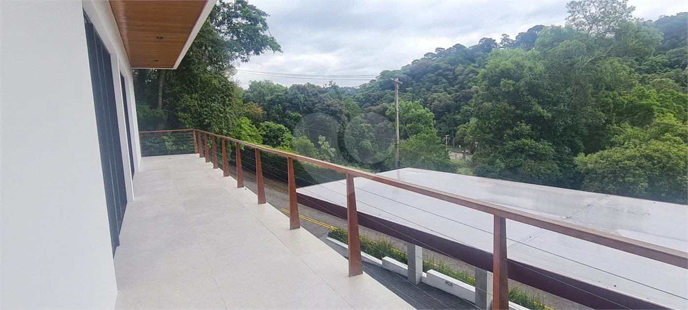 Casa à venda com 3 suítes no condomínio Alpes da Cantareira, Mairiporã - SP