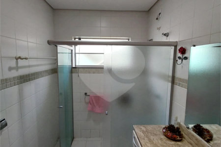 Casa residencial com ponto comercial a venda no Centro