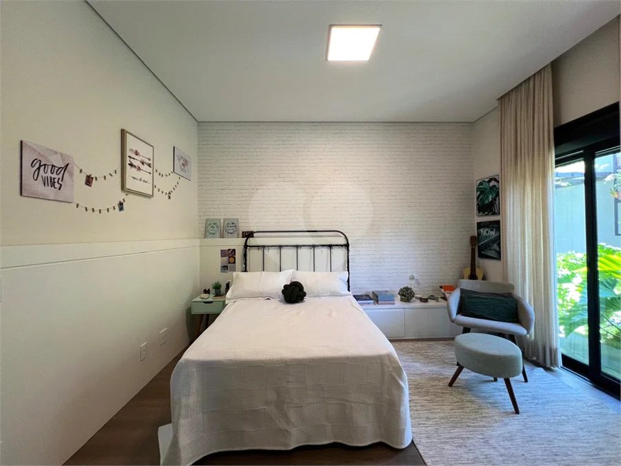 Casa dos Sonhos em Condomínio São Francisco, 3 Suítes, Piscina com Spa e Energia Fotovoltaica