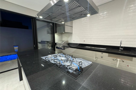 CASA A VENDA COM 3 DORMITÓRIOS, SENDO 1 SUITE NO SESIDENCIAL VILLENEUVE