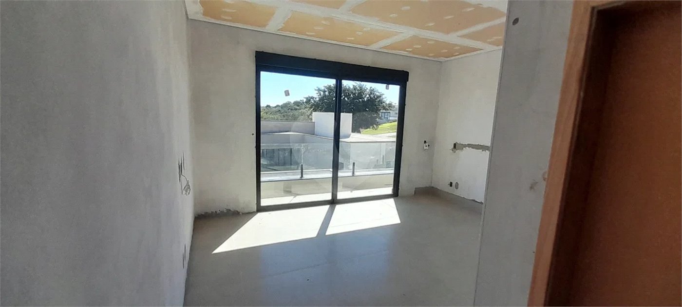 Casa a Venda no Condomínio Reserva Santa Isabel em Louveira/SP