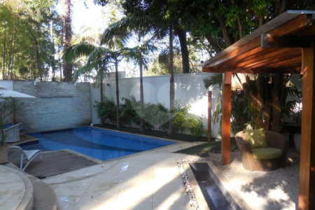 Casa à venda ou para alugar com 4 suítes no condomínio Villa Imperial, São Paulo - SP