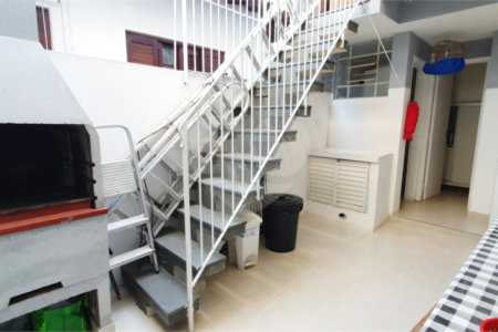 Sobrado à venda com 4 quartos, sendo 3 suítes, em Vila Paulicéia, São Paulo, SP