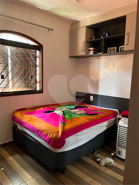 Sobrado à venda com 3 quartos, sendo 1 suíte, em Jardim Fernandes, São Paulo, SP