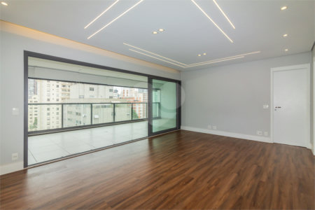 Apartamento à venda com 3 quartos, sendo 2 suítes, em Pinheiros, São Paulo, SP