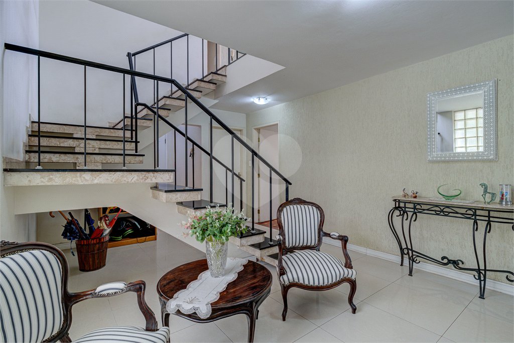 Casa à venda ou para alugar com 4 quartos, sendo 2 suítes, em Ibirapuera, São Paulo, SP