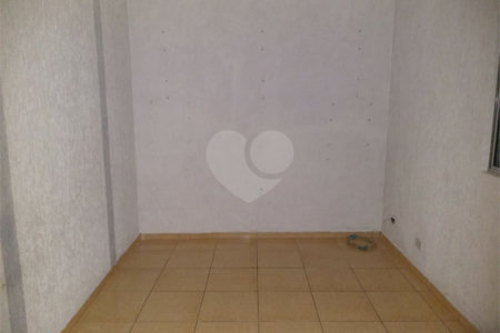 Sobrado à venda com 3 quartos, sendo 1 suíte, em Jardim Cruz do Corisco, São Paulo, SP