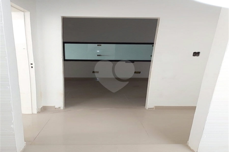 Sobrado à venda com 3 quartos, sendo 2 suítes, em Vila Paulicéia, São Paulo, SP