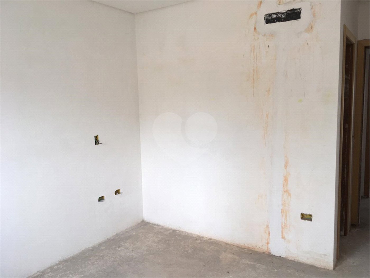 Casa à venda com 4 quartos, sendo 3 suítes,  em Vila Monumento, São Paulo, SP