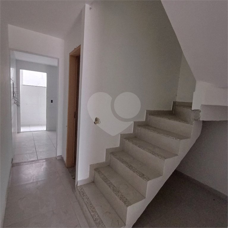 Casa à venda com 2 quartos, sendo 1 suíte, no condomínio Residencial Marlene Correia, Rio de Janeiro - RJ