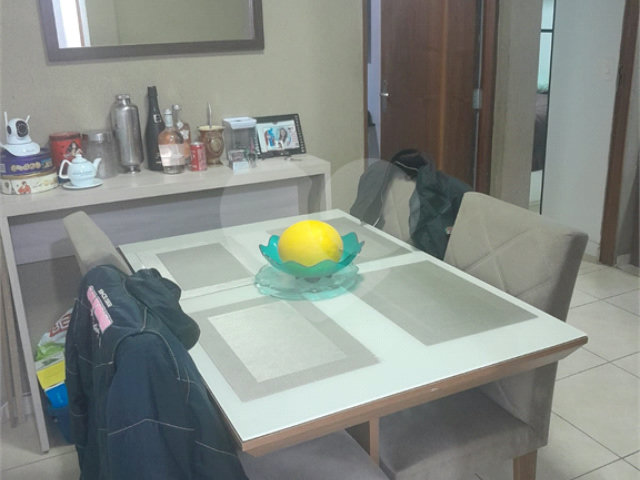 Apartamento à venda com 2 quartos em Cidade Tiradentes, São Paulo, SP