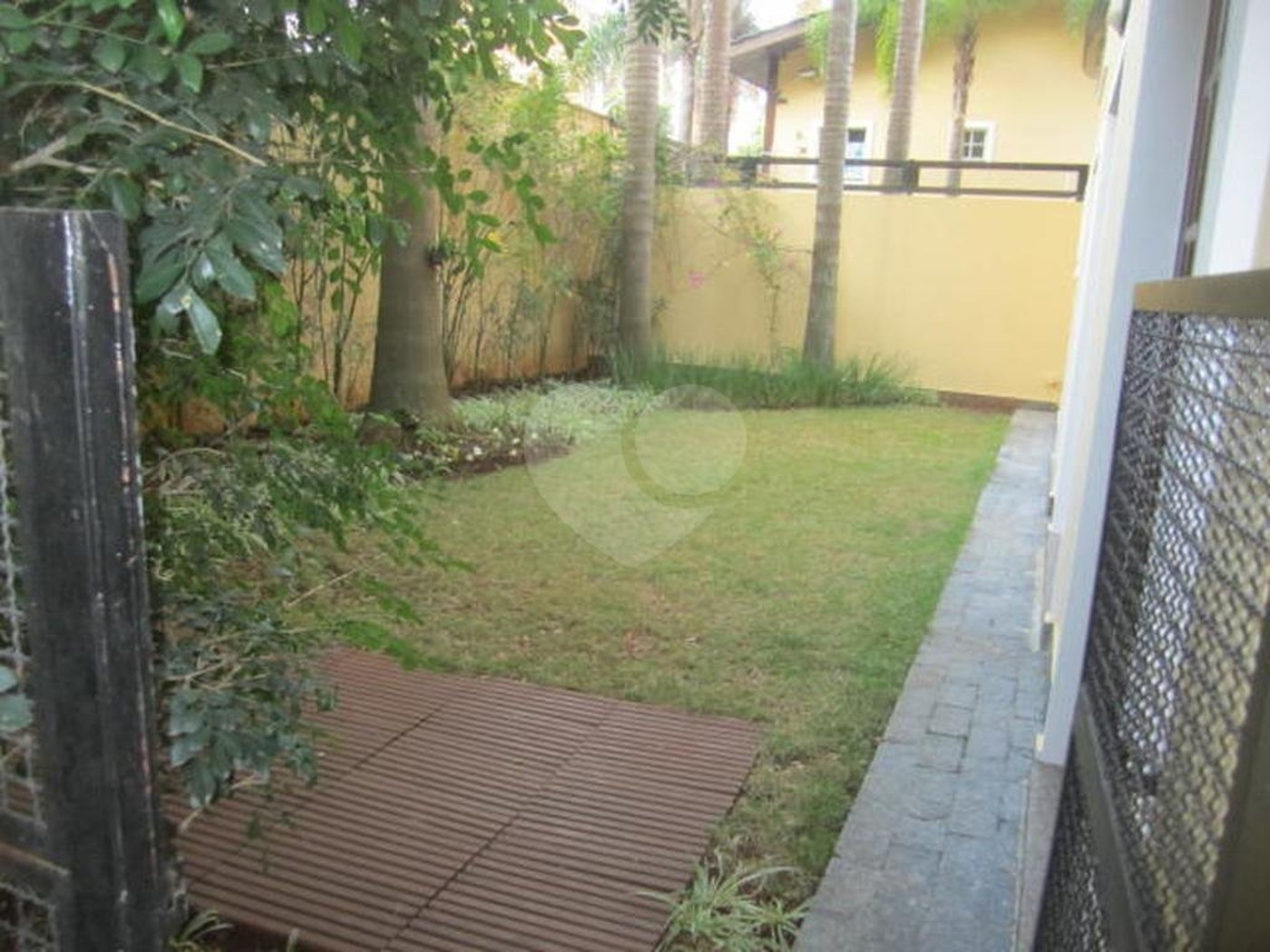 Casa para alugar com 4 quartos, sendo 2 suítes, no condomínio Palm Garden, São Paulo - SP