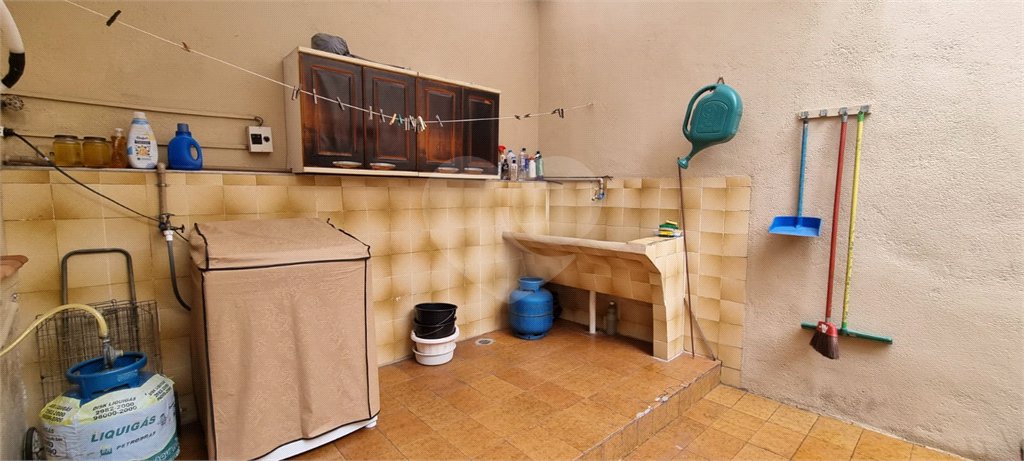 Sobrado à venda com 4 quartos, sendo 1 suíte,  em Água Branca, São Paulo, SP