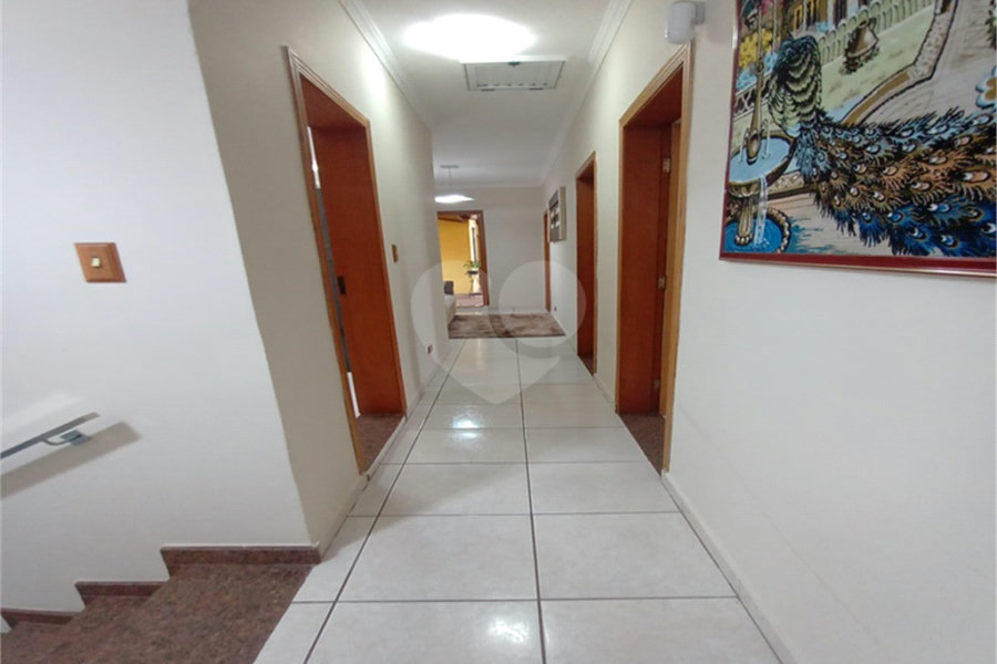 Sobrado à venda com 4 quartos, sendo 1 suíte, em Tremembé, São Paulo, SP