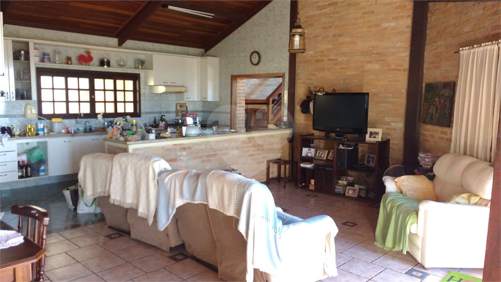 Casa à venda com 4 suítes no condomínio Parque Petrópolis 4 Secção, Mairiporã - SP
