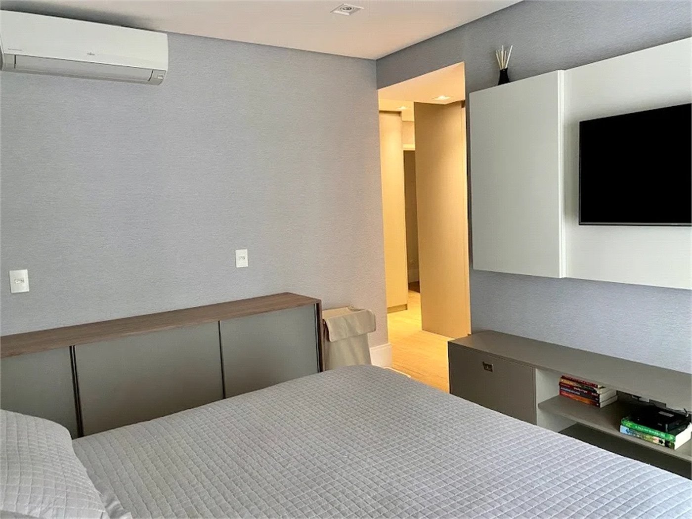 Apartamento à venda com 3 suítes em Vila Suzana, São Paulo, SP