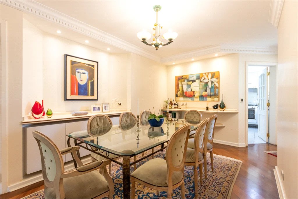 Apartamento à venda com 4 quartos, sendo 2 suítes, em Brooklin Paulista, São Paulo, SP
