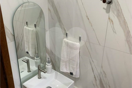 Sobrado à venda com 5 quartos, sendo 1 suíte, em João Aranha, Paulínia, SP