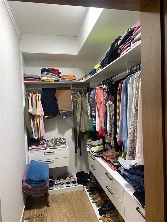 Casa à venda com 3 quartos, sendo 1 suíte, no condomínio Horto Florestal Villagio, Sorocaba - SP