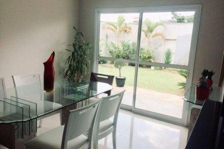 Sobrado à venda com 4 suítes em Vila Oliveira, Mogi das Cruzes, SP