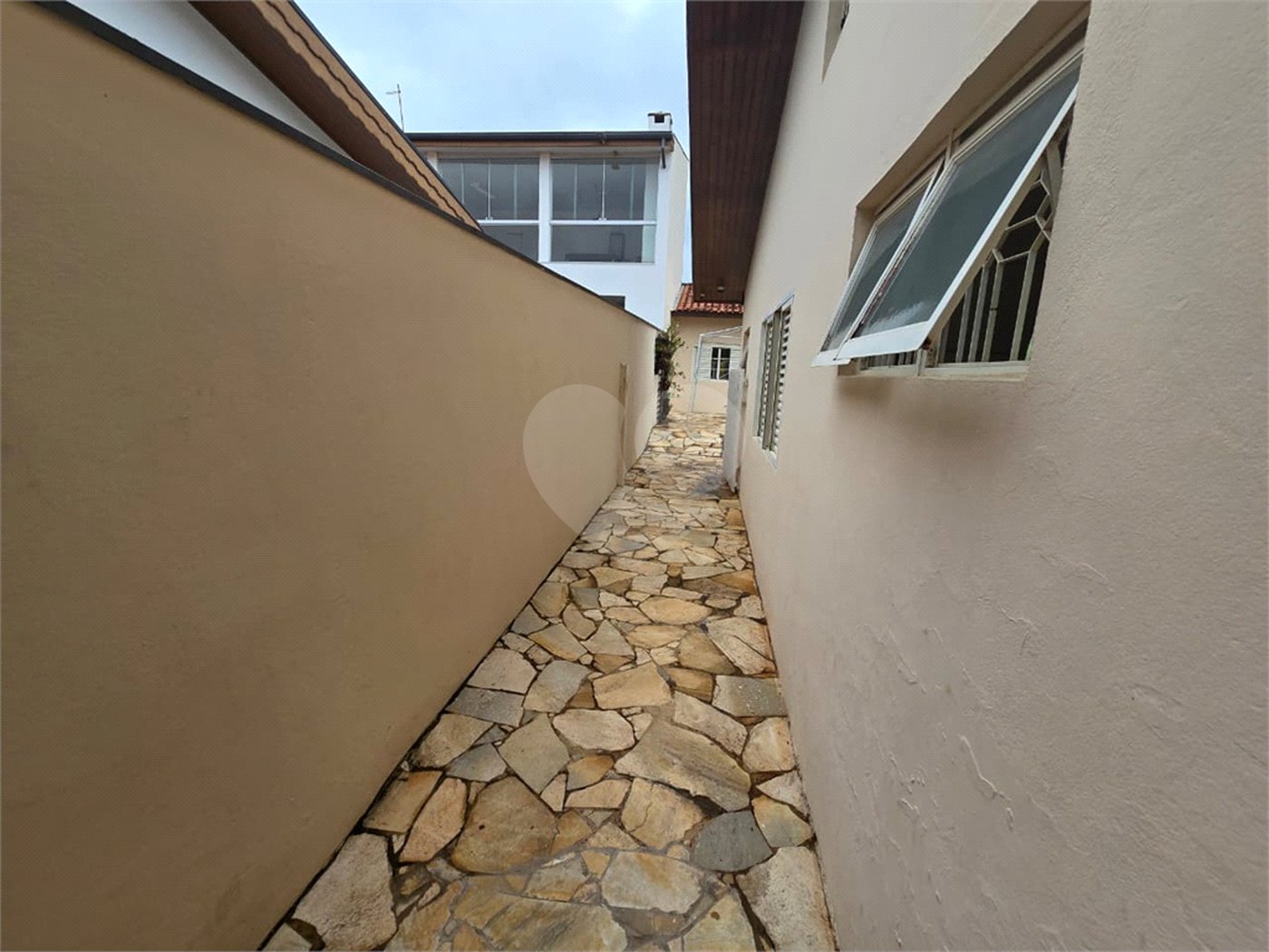 Casa à venda com 3 quartos, sendo 1 suíte,  em Jardim Shangri-lá, Itapetininga, SP