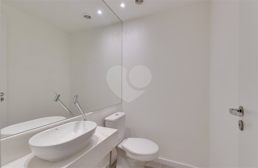 Apartamento à venda com 3 quartos, sendo 1 suíte, em Jardim Marajoara, São Paulo, SP