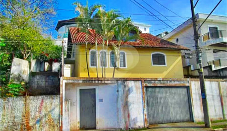 Sobrado à venda com 6 quartos, sendo 4 suítes,  em Vila Albertina, São Paulo, SP