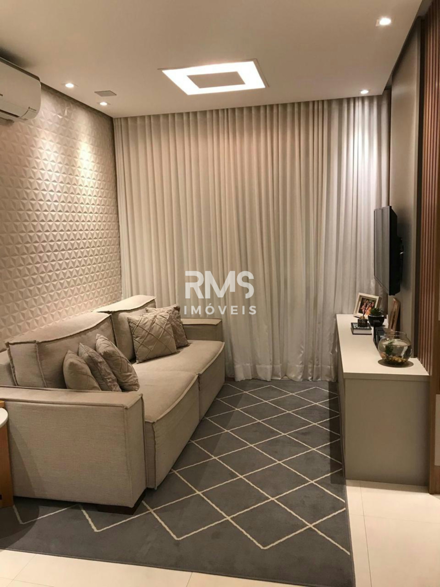 Belíssimo à venda com 3 quartos, sendo 1 suíte, no condomínio Residencial Ilhas Mediterrâneo, Itu - SP