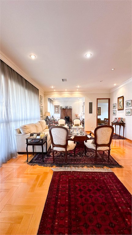 Apartamento à venda com 3 quartos, sendo 2 suítes, em Morumbi, São Paulo, SP