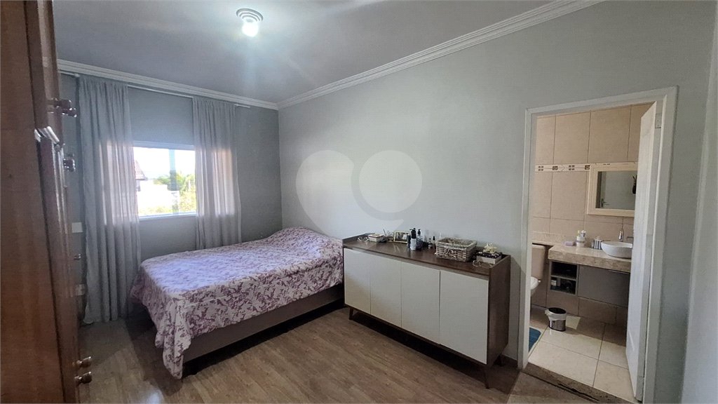 Casa à venda com 3 quartos, sendo 1 suíte, no condomínio Golden Park Residence, Sorocaba - SP