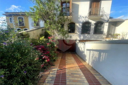 Casa à venda com 3 quartos, sendo 1 suíte, em Santa Teresinha, São Paulo, SP