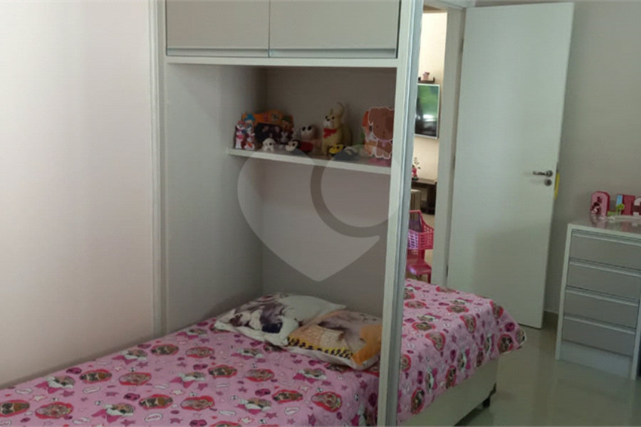 Casa à venda com 3 quartos, sendo 1 suíte, no condomínio Sausalito, Mairiporã - SP