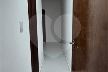 Sobrado à venda com 3 quartos, sendo 2 suítes, em Ferreira, São Paulo, SP