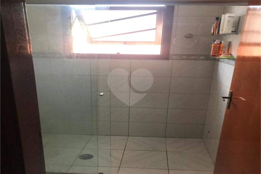 Casa à venda com 3 quartos, sendo 1 suíte, no condomínio Morada de Itapuã, São Paulo - SP