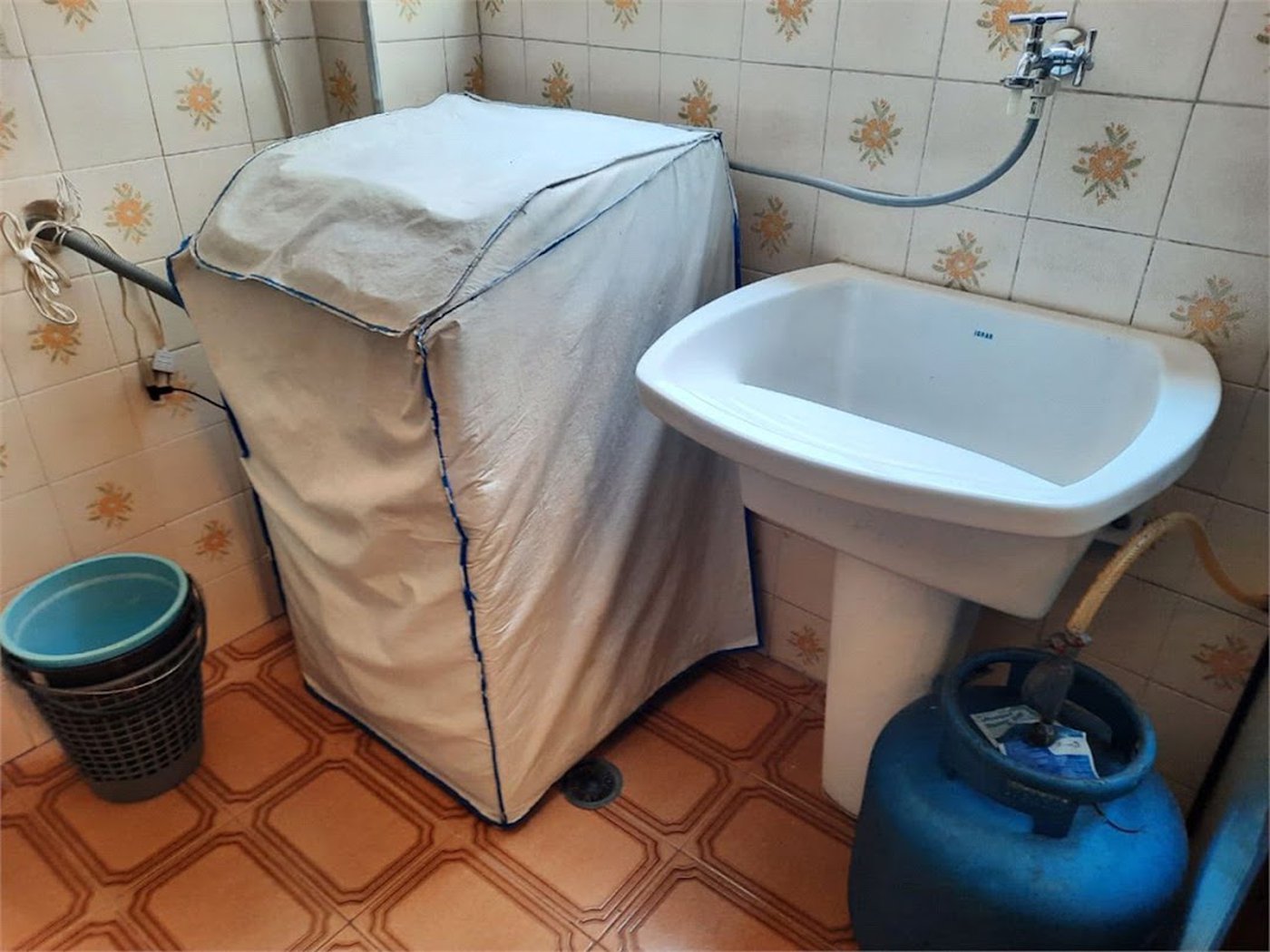 Apartamento com 2 dormitórios à venda, 70 m² por R$ 290.000,00 - Jardim São Miguel - Guarujá/SP