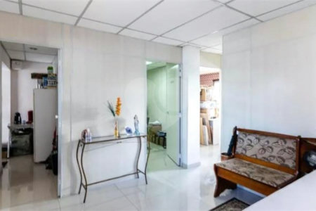 Sobrado à venda com 4 quartos, sendo 1 suíte,  em Vila Dalila, São Paulo, SP