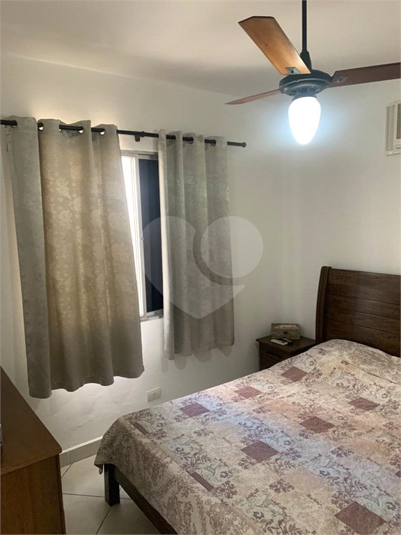 Apartamento à venda com 2 quartos, sendo 1 suíte,  em Canto do Forte, Praia Grande, SP