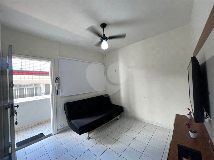 Apartamento à venda com 1 quarto em Guilhermina, Praia Grande, SP